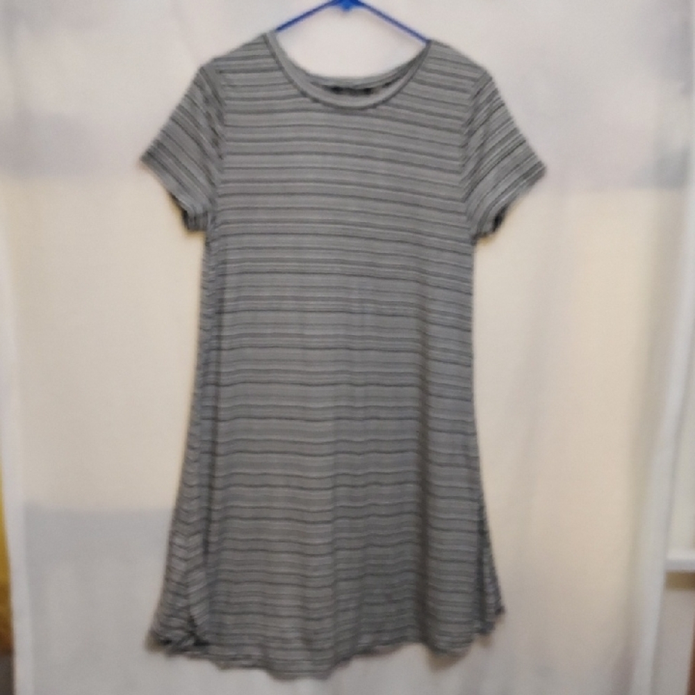 Love Ryan Los Angeles  Dress